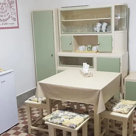 בית הארחה Hortenzia Vendeghaz *